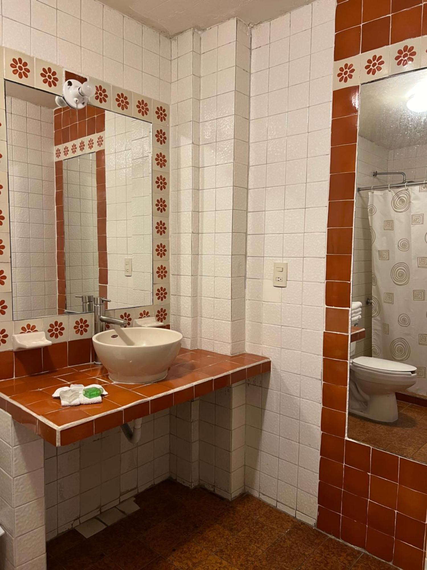 فندق Casa Tlaquepaque المظهر الخارجي الصورة
